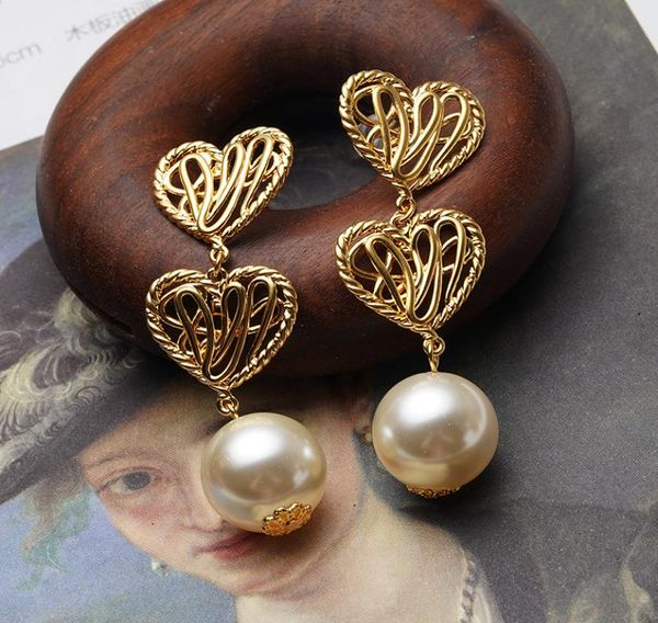 luxury ear stud tassel pearl earrings personality diamonds pearls pendant women039s earrings1850724, Golden;silver
luxury ear stud tassel pearl earrings personality diamonds pearls pendant women039s earrings1850724, Golden;silver