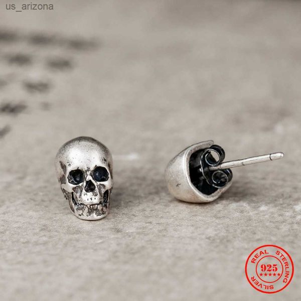 mkendn % 925 sterling silver creative retro skull stud earring trendy street punk style ear pin for men women fine jewelry l230620, Golden;silver
mkendn % 925 sterling silver creative retro skull stud earring trendy street punk style ear pin for men women fine jewelry l230620, Golden;silver