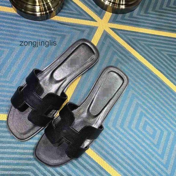women slippers oran shoes bear version leather designer sandal wear higslipper her outside in summer 2023 spring large original standard fla
women slippers oran shoes bear version leather designer sandal wear higslipper her outside in summer 2023 spring large original standard fla