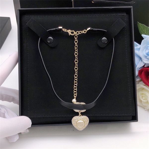 luxury brand designer double letter ccity heart pendant necklaces gold crystal pearl sweater necklace for women wedding party choker jewelr, Silver
luxury brand designer double letter ccity heart pendant necklaces gold crystal pearl sweater necklace for women wedding party choker jewelr, Silver