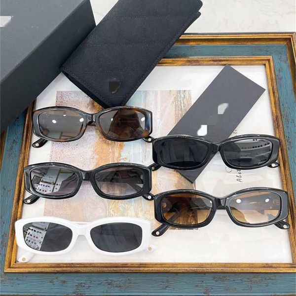 2023 new little fragrant ins network red same narrow frame personalized fashion sunglasses c74573s, White;black
2023 new little fragrant ins network red same narrow frame personalized fashion sunglasses c74573s, White;black