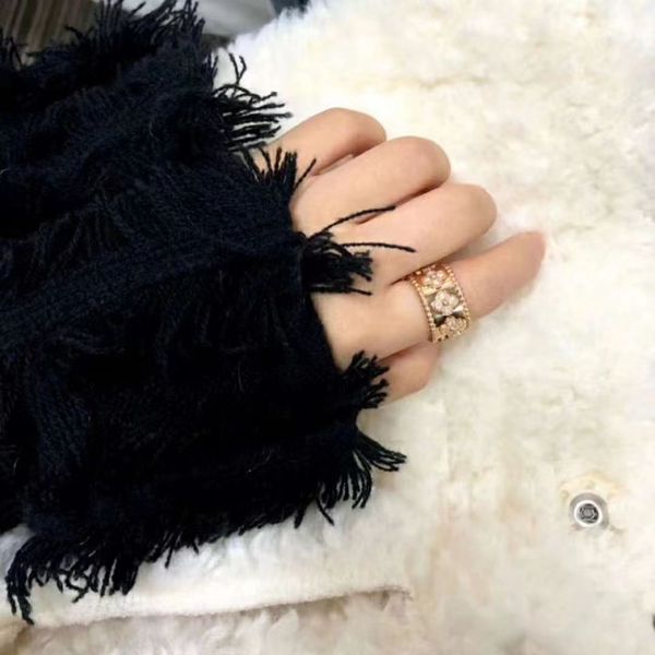 charm sweet clovers rings kaleidoscope ring female minority design sense of fashion simple clover jewelry plated rose gold, Silver
charm sweet clovers rings kaleidoscope ring female minority design sense of fashion simple clover jewelry plated rose gold, Silver
