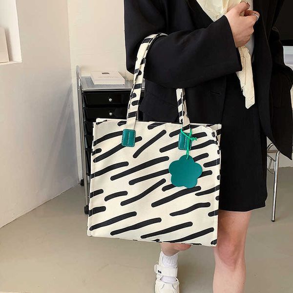 canvas bag large capacity female student versatile class bag single shoulder bag female ins super popular design sense tote bag fashion bag
canvas bag large capacity female student versatile class bag single shoulder bag female ins super popular design sense tote bag fashion bag