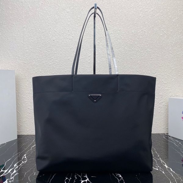 1bg107 classic women's shopping bag high-end quality handbag nylon fabric tote bag design simple fashion large capacity space
1bg107 classic women's shopping bag high-end quality handbag nylon fabric tote bag design simple fashion large capacity space