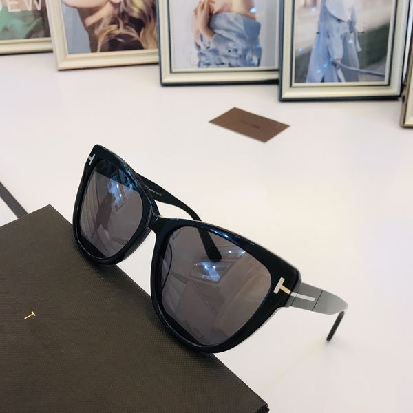 fashion women brand designer tom sunglasses square frame sunglass show design summer style with original box, White;black
fashion women brand designer tom sunglasses square frame sunglass show design summer style with original box, White;black
