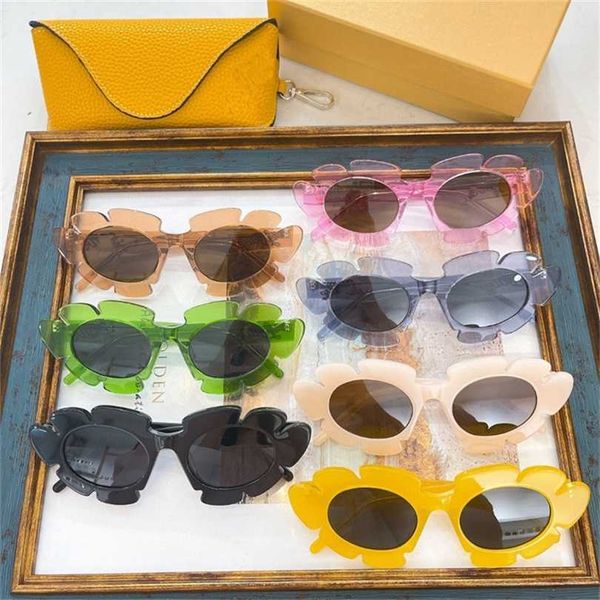 2023 new cat eye women's ins same style personalized petal sunglasses lw40088, White;black
2023 new cat eye women's ins same style personalized petal sunglasses lw40088, White;black