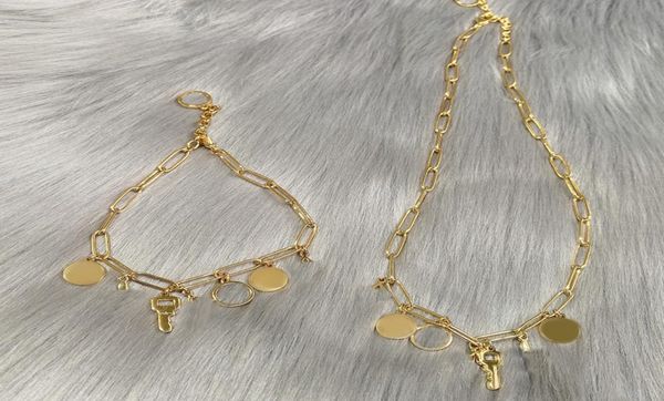 v22 designer bracelets necklace small flower classic women fashion bracelet 332099, Golden;silver
v22 designer bracelets necklace small flower classic women fashion bracelet 332099, Golden;silver