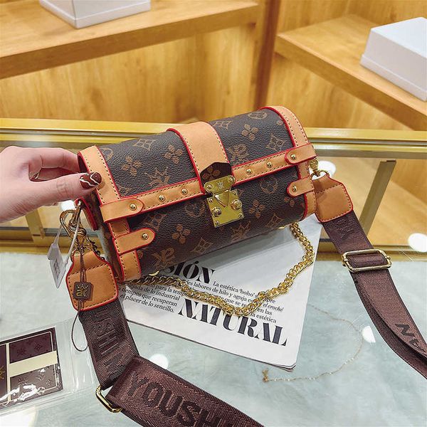 shop-designed bags are sold y 2023 new women's bag small fashion printed chain versatile temperament one shoulder crossbody premium
shop-designed bags are sold y 2023 new women's bag small fashion printed chain versatile temperament one shoulder crossbody premium