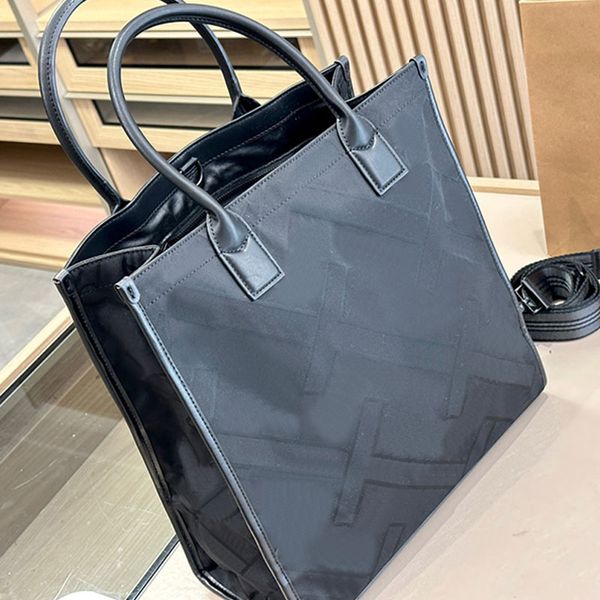 black large capacity tote bag shopping bags women handbag canvas shoulder bags fashion letter print bottom leather internal zipper pocket po
black large capacity tote bag shopping bags women handbag canvas shoulder bags fashion letter print bottom leather internal zipper pocket po