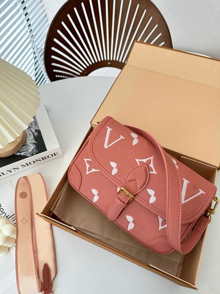 2023 cross-body bag handbag new luxury bags simple all-in-one travel essential style does not collide
2023 cross-body bag handbag new luxury bags simple all-in-one travel essential style does not collide