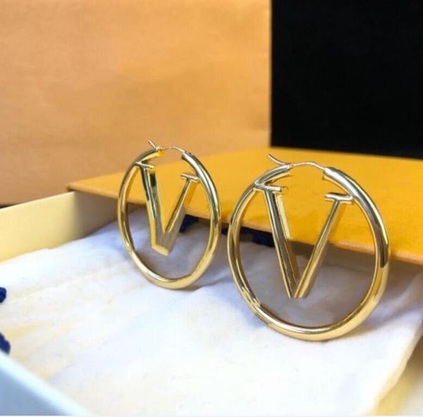 2023 paris jewelry accessories women hoop earrings luxury 18k gold ear studs lady nice christmas gift with box, Golden;silver
2023 paris jewelry accessories women hoop earrings luxury 18k gold ear studs lady nice christmas gift with box, Golden;silver