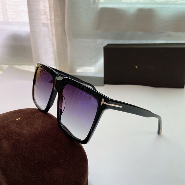 designer tom sunglasses james bond tom sunglass men women brand sun glasses super star celebrity driving sunglass for ladies fashion eyeglas, White;black
designer tom sunglasses james bond tom sunglass men women brand sun glasses super star celebrity driving sunglass for ladies fashion eyeglas, White;black