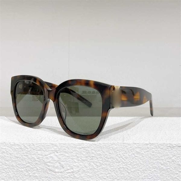 designer fe sunglasses for men and women fashion wind sunglasses net red the same personalized cat eye luxury brand uv protection outdoor be, White;black
designer fe sunglasses for men and women fashion wind sunglasses net red the same personalized cat eye luxury brand uv protection outdoor be, White;black