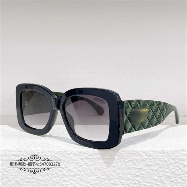 2023 new xiaoxiangjia ins sunglasses fashionable personality double diamond leg large frame letter printing sunglasses women ch5483, White;black
2023 new xiaoxiangjia ins sunglasses fashionable personality double diamond leg large frame letter printing sunglasses women ch5483, White;black