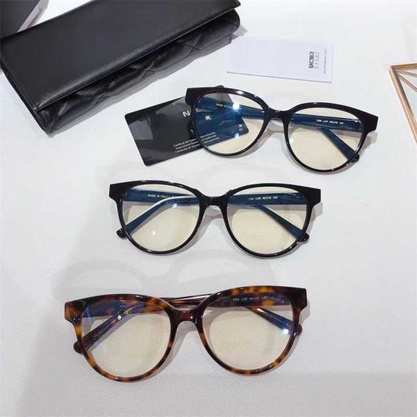 sunglasses 2023 new xiaoxiangjia flat light glasses for women's same style black plate fashion cat eyes frame ch3394, White;black
sunglasses 2023 new xiaoxiangjia flat light glasses for women's same style black plate fashion cat eyes frame ch3394, White;black