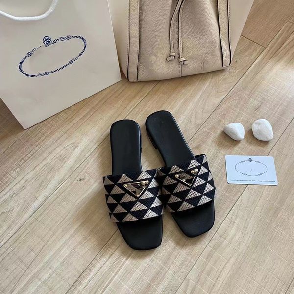 cloud slippers non-slip soft bottom excrement ok12 feeling eva thickened bottom non-stinky feet wear at home in summer, Black
cloud slippers non-slip soft bottom excrement ok12 feeling eva thickened bottom non-stinky feet wear at home in summer, Black