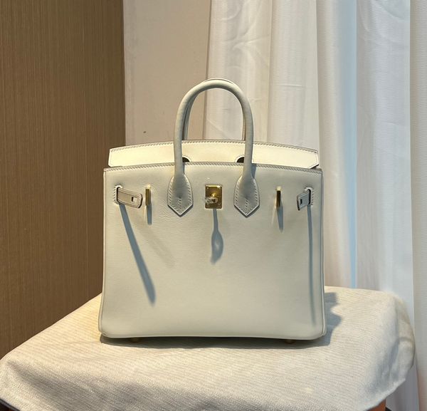 luxury design handbag designer brands beach tote summer shoulder shopping basket large capacity beach bag fashion paper woven
luxury design handbag designer brands beach tote summer shoulder shopping basket large capacity beach bag fashion paper woven