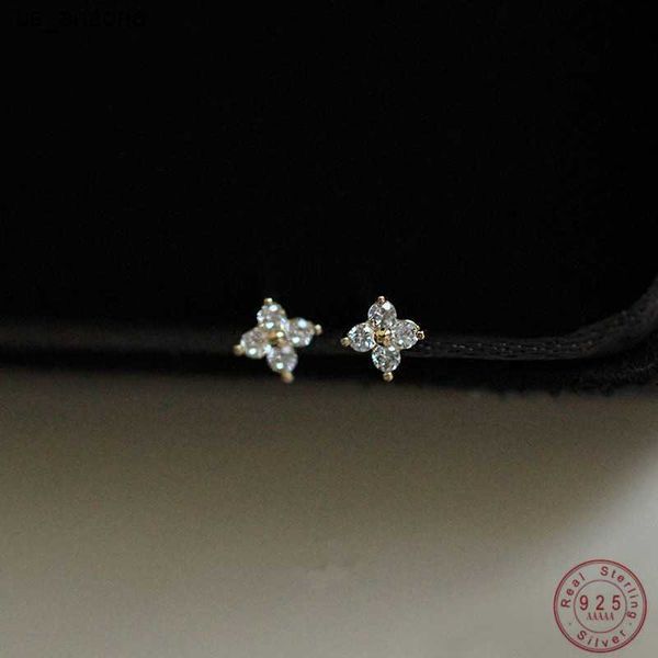 ski real 925 sterling silver zircon small flowers stud 14k gold earrings for fashion women cute fine jewelry drop shipping l230620, Golden;silver
ski real 925 sterling silver zircon small flowers stud 14k gold earrings for fashion women cute fine jewelry drop shipping l230620, Golden;silver