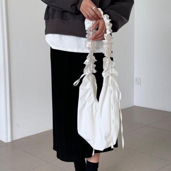 evening bags mbti designer pleated womens shoulder bag korean style solid color large capacity fashion purse simple crossbody for girls 2307
evening bags mbti designer pleated womens shoulder bag korean style solid color large capacity fashion purse simple crossbody for girls 2307
