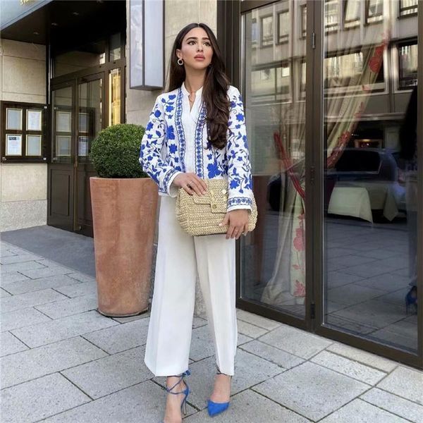 blazers woman elegant blue embroidery cotton jacket 2021 spring chic female loose soft button outwear ladies streetwear floral jackets, White;black
blazers woman elegant blue embroidery cotton jacket 2021 spring chic female loose soft button outwear ladies streetwear floral jackets, White;black