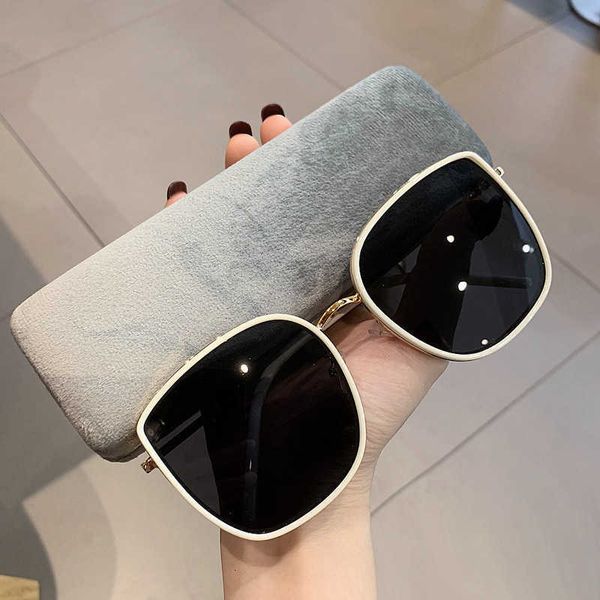fashion gentle monster sunglasses gm white sunglasses women's street p box thin mirror legs new korean round face anti uv mesh red pola, White;black
fashion gentle monster sunglasses gm white sunglasses women's street p box thin mirror legs new korean round face anti uv mesh red pola, White;black