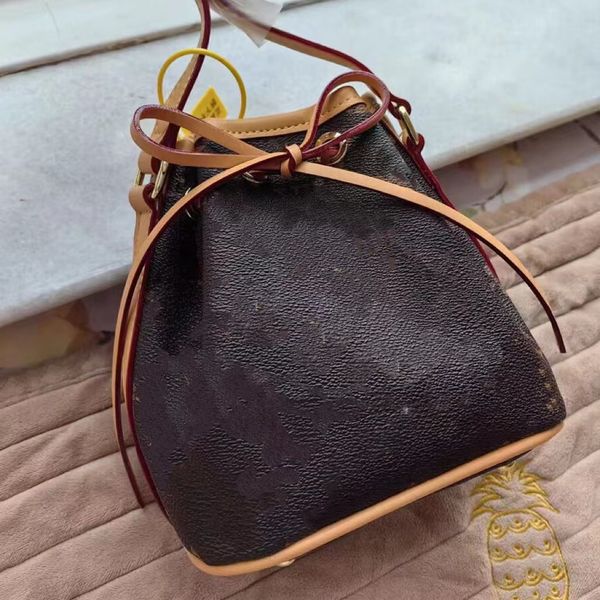 classic all-in-one crossbody shoulder bag nono mini bucket bag drawstring women's kofuku bag mobile phone bag commuter shoulder bag coi
classic all-in-one crossbody shoulder bag nono mini bucket bag drawstring women's kofuku bag mobile phone bag commuter shoulder bag coi