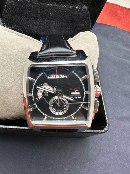 2023 chronograph multifunctional quartz movement luxury watches for men sapphire glass black face black leather strap sport men's watch, Slivery;black
2023 chronograph multifunctional quartz movement luxury watches for men sapphire glass black face black leather strap sport men's watch, Slivery;black