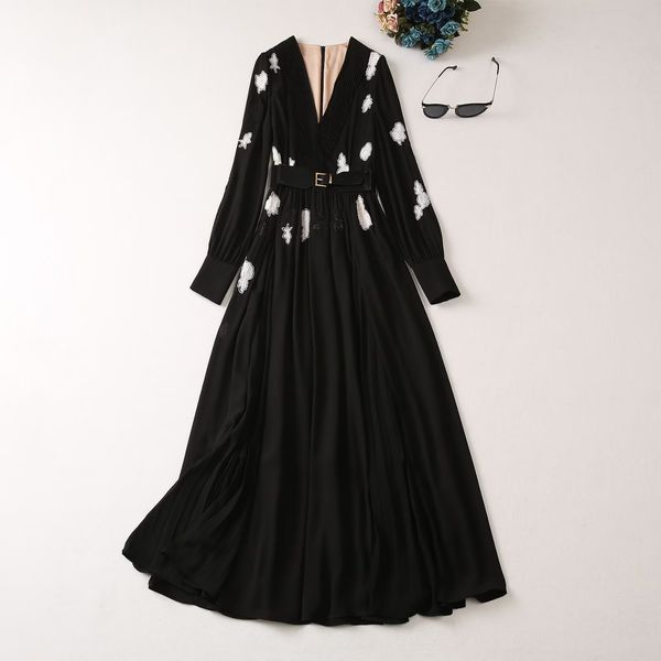 european and american women's dress 2023 summer new style long sleeve v-neck embroidery fashion black pleated dress belt xxl, Black;gray
european and american women's dress 2023 summer new style long sleeve v-neck embroidery fashion black pleated dress belt xxl, Black;gray