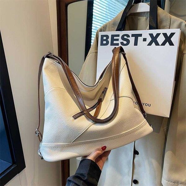 large capacity tote bag for women in the summer of new niche design casual commuting one shoulder simple texture crossbody bag
large capacity tote bag for women in the summer of new niche design casual commuting one shoulder simple texture crossbody bag
