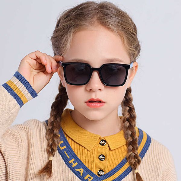 children's sunglasses silicone polarizers student square sunglasses 0017, White;black
children's sunglasses silicone polarizers student square sunglasses 0017, White;black