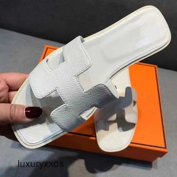 2023-2 for women brand sandals designer slippers flat flip flops crocodile skin slide ladies beach sandal summer with box, Black
2023-2 for women brand sandals designer slippers flat flip flops crocodile skin slide ladies beach sandal summer with box, Black