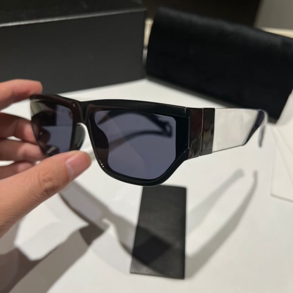 designer sunglasses men's and women's sunglasses polaroid lenses fashion casual simple high-end atmosphere 6 color choice, White;black
designer sunglasses men's and women's sunglasses polaroid lenses fashion casual simple high-end atmosphere 6 color choice, White;black