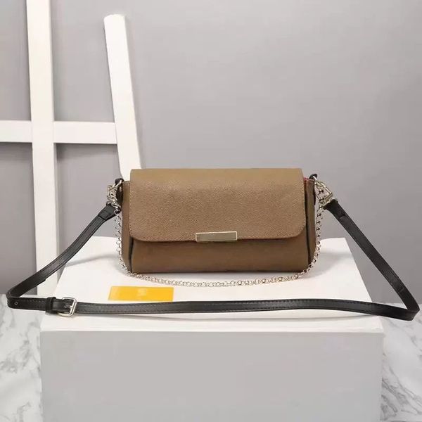 designer women's fashion wrap leather shoulder bag handbag classic pattern checkered shoulder bag backpack chain decoration
designer women's fashion wrap leather shoulder bag handbag classic pattern checkered shoulder bag backpack chain decoration