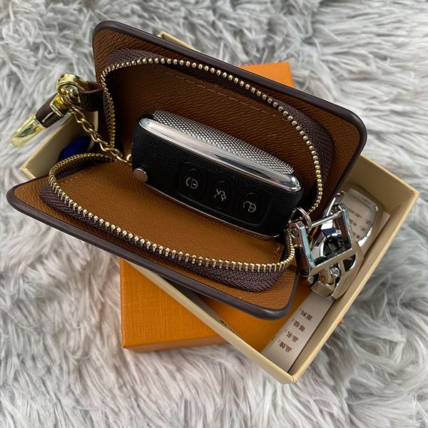 5 style creative gift presbyopia car keychain bag pendant jewelry keyring holder men women fashion pu leather flower grid design metal key c, Silver
5 style creative gift presbyopia car keychain bag pendant jewelry keyring holder men women fashion pu leather flower grid design metal key c, Silver