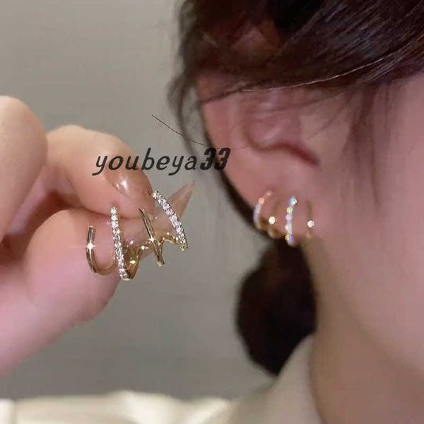 hypoallergenic studs fashion four claw earrings crystal rhinestone 925 silver needle bling party street statement earring gifts for women je, Golden;silver
hypoallergenic studs fashion four claw earrings crystal rhinestone 925 silver needle bling party street statement earring gifts for women je, Golden;silver