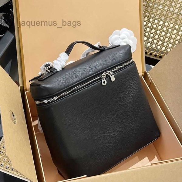2023 womens mini backpack shoulder bags fashion extra pocket soft genuine leather loro piana designer
2023 womens mini backpack shoulder bags fashion extra pocket soft genuine leather loro piana designer