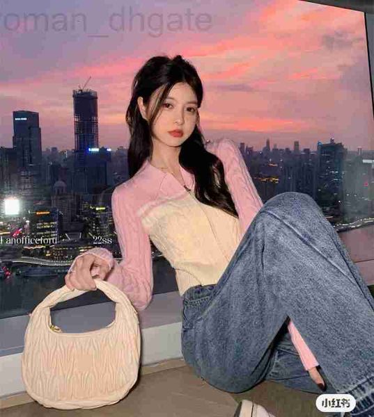 women's jackets designer miu brand jacket 2022 women autumn winter new knitwear cardigan coat high-end sweater spring casual mother, Black;brown
women's jackets designer miu brand jacket 2022 women autumn winter new knitwear cardigan coat high-end sweater spring casual mother, Black;brown