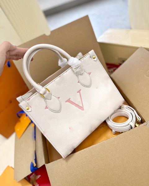luxurys tote bag designer crossbodybag womens purses and handbags the tote bag on the go series shoulder bag high-end original factory leath
luxurys tote bag designer crossbodybag womens purses and handbags the tote bag on the go series shoulder bag high-end original factory leath