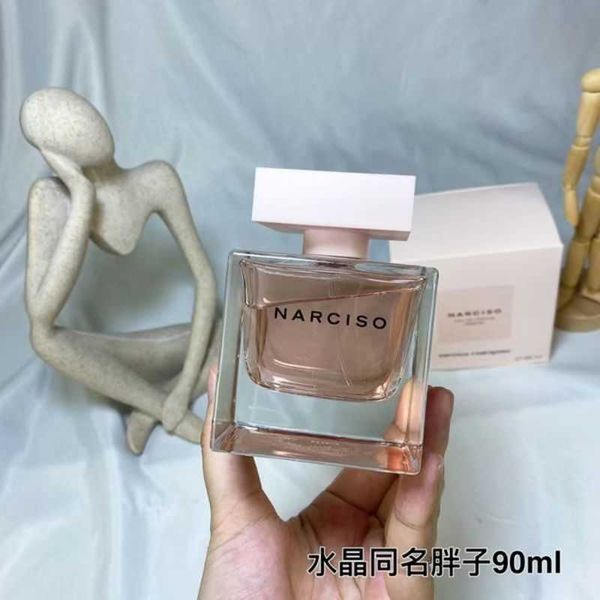designer women eau de parfum cloogne 100ml original smell long time lasting fast delivery 1ofbl
designer women eau de parfum cloogne 100ml original smell long time lasting fast delivery 1ofbl