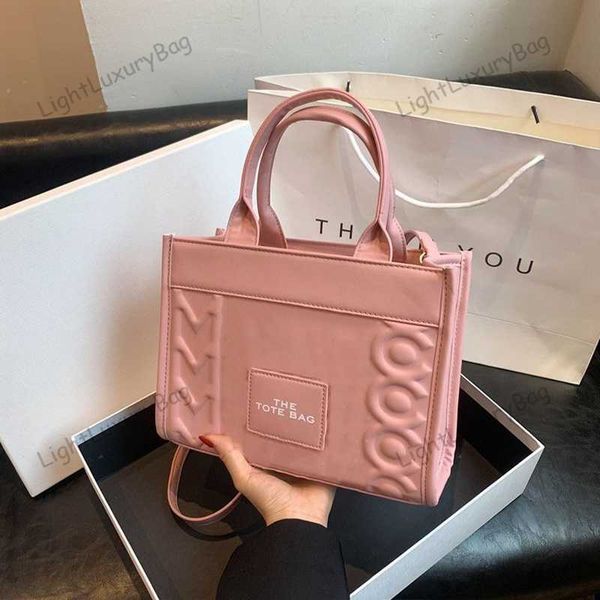 2023 new style designer the tote bag shoulder stereoscopic letter crossbody bags fashion wallets women leather luxury handbags classic femal
2023 new style designer the tote bag shoulder stereoscopic letter crossbody bags fashion wallets women leather luxury handbags classic femal