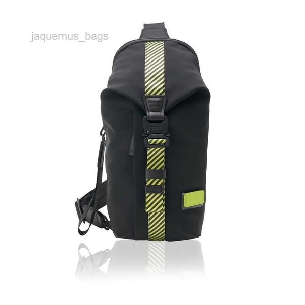 bag tumi/tuming designer tahoe series light two-color pull ring men's casual one shoulder messenger bag chest bag 0798675d
bag tumi/tuming designer tahoe series light two-color pull ring men's casual one shoulder messenger bag chest bag 0798675d