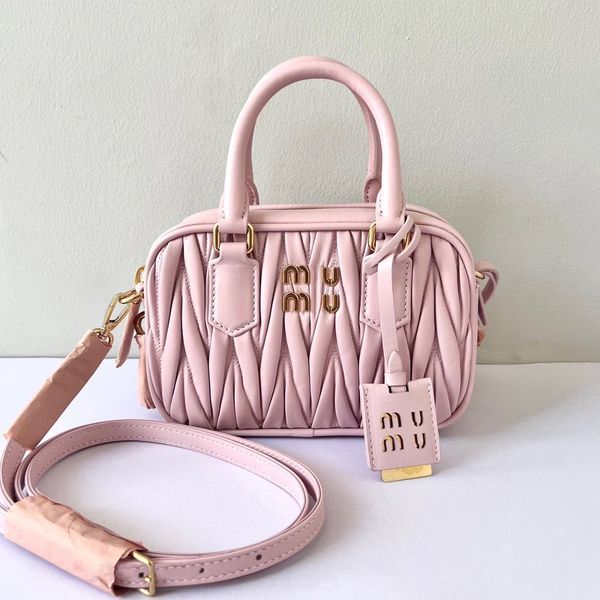 womens matelasse bowling gym shoulder cosmetic bag miu luxury classic hobo tote handbags crossbodys bag man miui designer genuine leather sq
womens matelasse bowling gym shoulder cosmetic bag miu luxury classic hobo tote handbags crossbodys bag man miui designer genuine leather sq