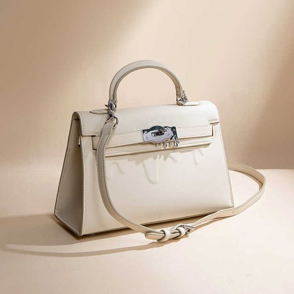 designer hemrres tote bag 2023 new fashionable water drop lock high grade kelys bag one shoulder cross body handheld luxury melt leather wom
designer hemrres tote bag 2023 new fashionable water drop lock high grade kelys bag one shoulder cross body handheld luxury melt leather wom