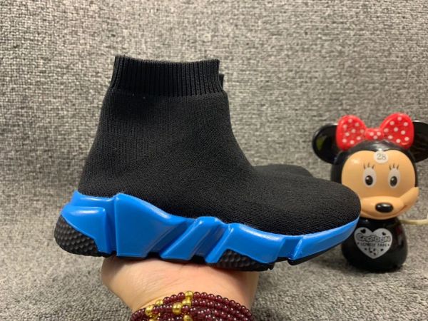 2023 new kids designer shoes toddlers speed triple- sock sneakers paris girls boys socks casual boots children high black trainers kid boy, Black;grey
2023 new kids designer shoes toddlers speed triple- sock sneakers paris girls boys socks casual boots children high black trainers kid boy, Black;grey