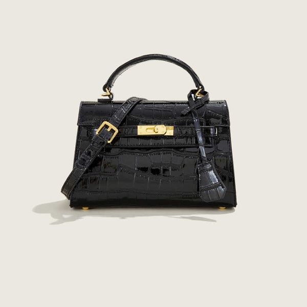 designer hemrres tote bag 2023 new style stone pattern women's high class crocodile kelys bag foreign style handheld one shoulder cross
designer hemrres tote bag 2023 new style stone pattern women's high class crocodile kelys bag foreign style handheld one shoulder cross