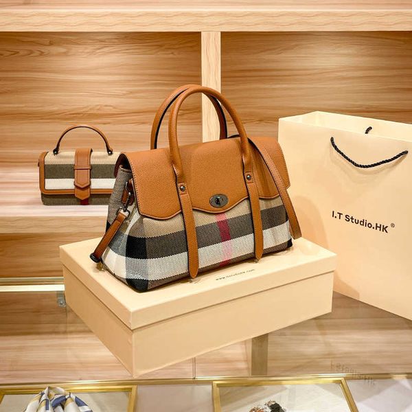 tote bag genuine leather checked bag new niche high-end feeling large capacity portable commuting single shoulder crossbody bag
tote bag genuine leather checked bag new niche high-end feeling large capacity portable commuting single shoulder crossbody bag
