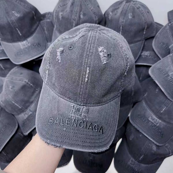 designer b family duck tongue hat broken hole embroidery letter version ins fashion four seasons versatile show face small hat, Blue;gray
designer b family duck tongue hat broken hole embroidery letter version ins fashion four seasons versatile show face small hat, Blue;gray