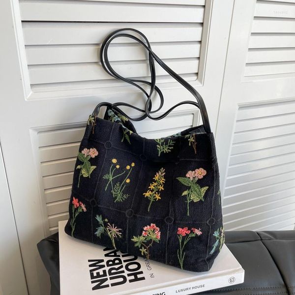 evening bags 2023 vintage flowering pattern shoulder bag female cotton linen cloth tote fashionable women handbag
evening bags 2023 vintage flowering pattern shoulder bag female cotton linen cloth tote fashionable women handbag
