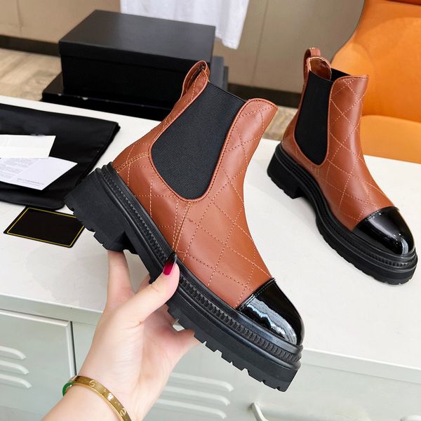 latest brown check calfskin platform ankle boots interlocking mixed flat leather check chelsea boot round toe slip-on booties luxury designe, Black
latest brown check calfskin platform ankle boots interlocking mixed flat leather check chelsea boot round toe slip-on booties luxury designe, Black