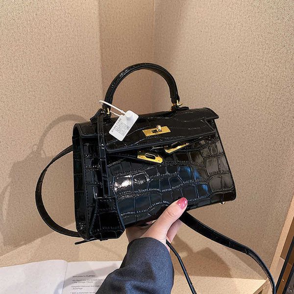 designer hemrres tote bag advanced feeling small bag women's fashion new carry-on 2023 autumn and winter versatile texture cross-body
designer hemrres tote bag advanced feeling small bag women's fashion new carry-on 2023 autumn and winter versatile texture cross-body